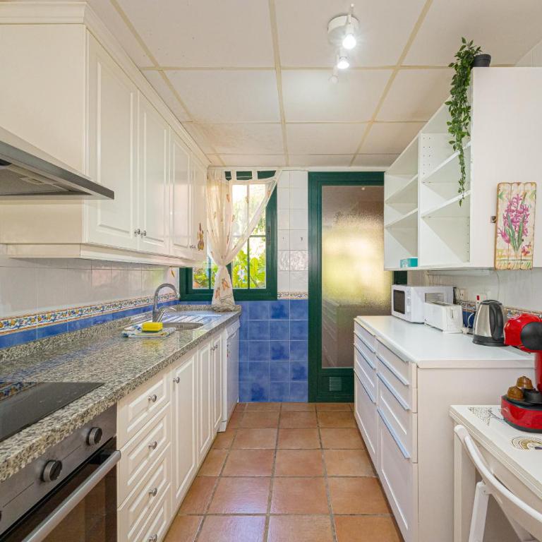 Exclusive bungalow in Sierra Cortina - Casa de 3 dormitorios - 23