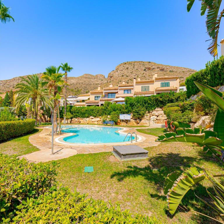 Exclusive bungalow in Sierra Cortina - Casa de 3 dormitorios - 34