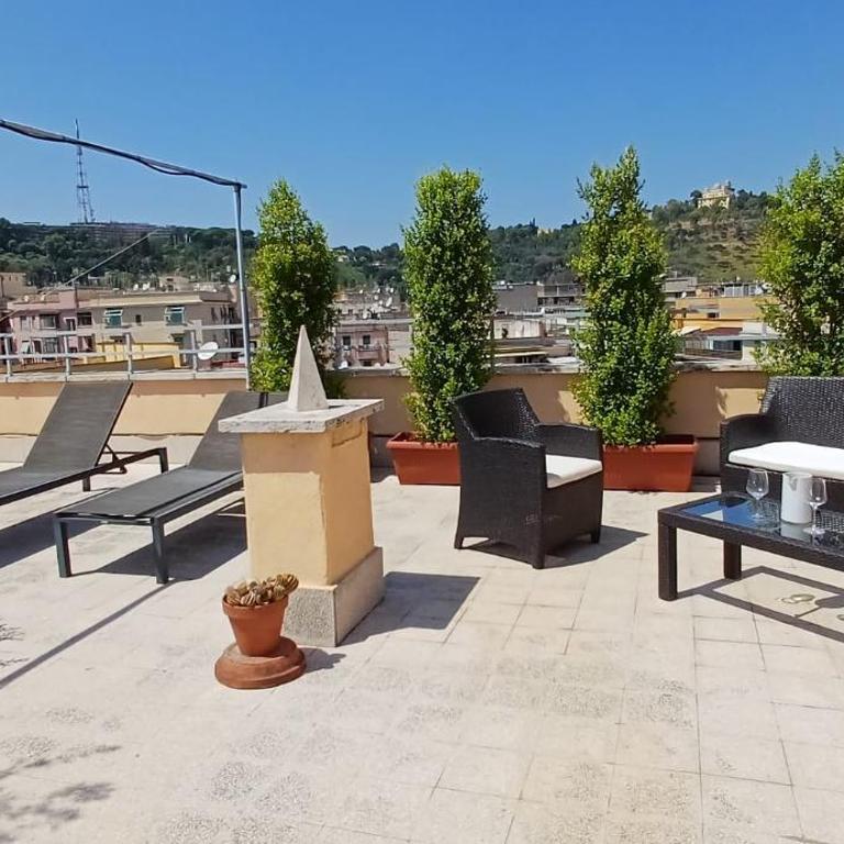 Top Floor Apt with Rooftop Terrace near St. Peter - Apartamento de 2 dormitorios - 32