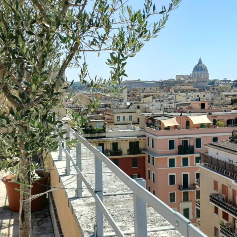 Top Floor Apt with Rooftop Terrace near St. Peter - Apartamento de 2 dormitorios - 28