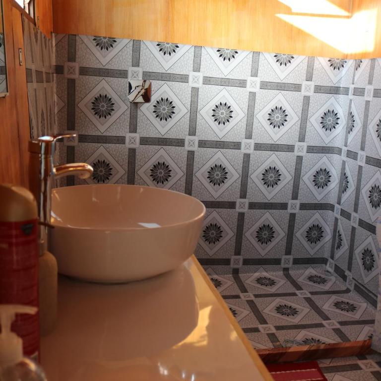 Urosflotantelodge - Suite with Lake View - 12