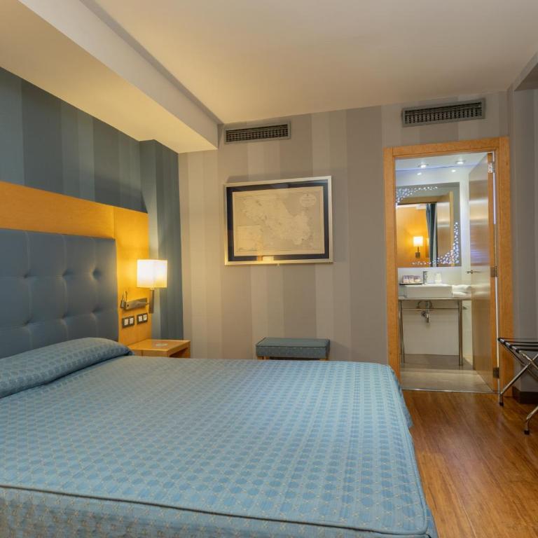 Hotel del Mar - Habitación Doble con cama supletoria - 1 o 2 camas - 2