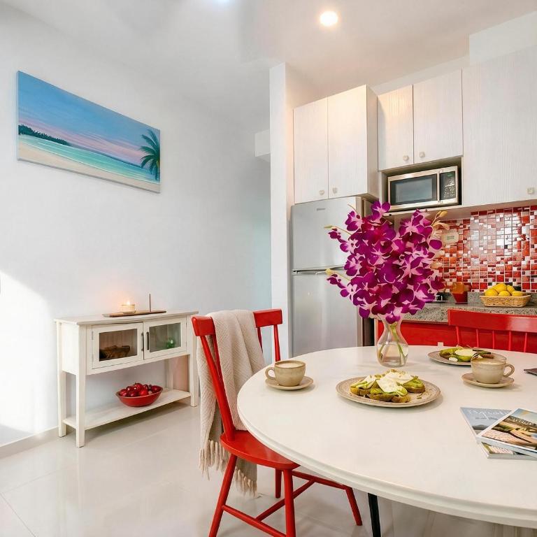 Rooftop Pool 1BR 2BR Duplex Sleeps 2-8, 3 Blue Flag Beaches 15 Min & 5th Ave 10 Min, Chedraui Grocery 15 Min, Kitchen WiFi AC - Premium Apartment mit 1 Schlafzimmer - 17