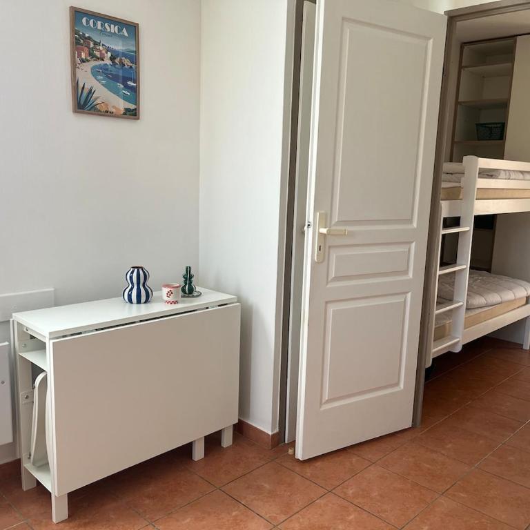 Studio rez de jardin - piscine - parking - Apartamento de 2 dormitorios - 11