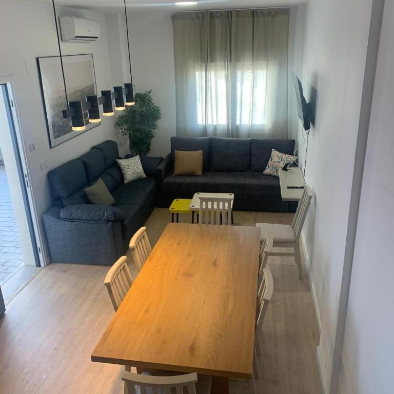 Chalet empresas y grupos , a estrenar - Casa - 1
