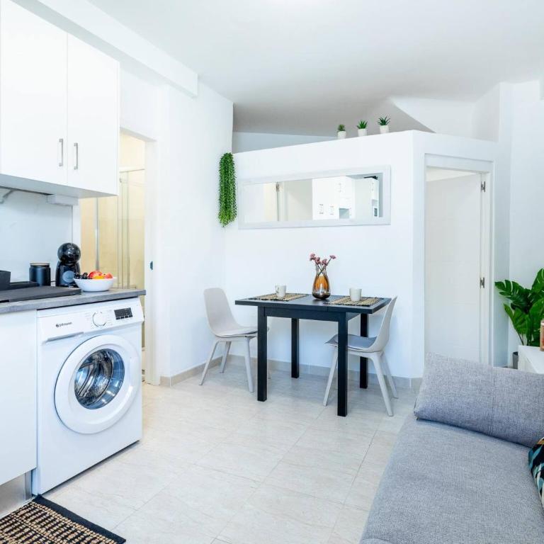 K1. Cozy Las Flores with Pool - Apartment - 20