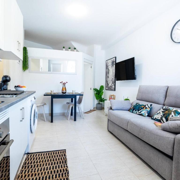 K1. Cozy Las Flores with Pool - Apartment - 19