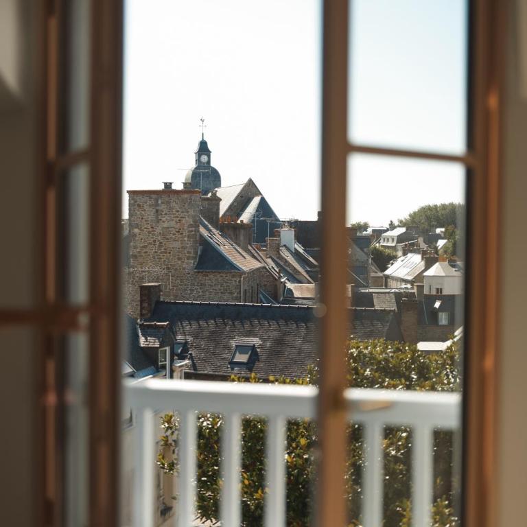 Hotel Saint-Enogat - Chambre Triple Standard - 5