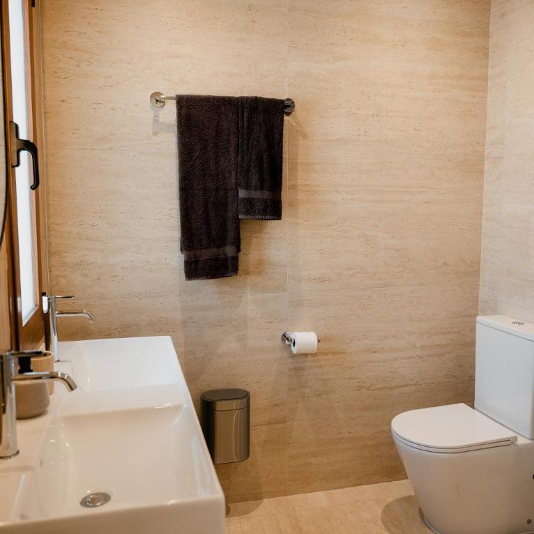 Moderne villa met verwarmd zwembad in Corralejo - Three-Bedroom Villa - 55