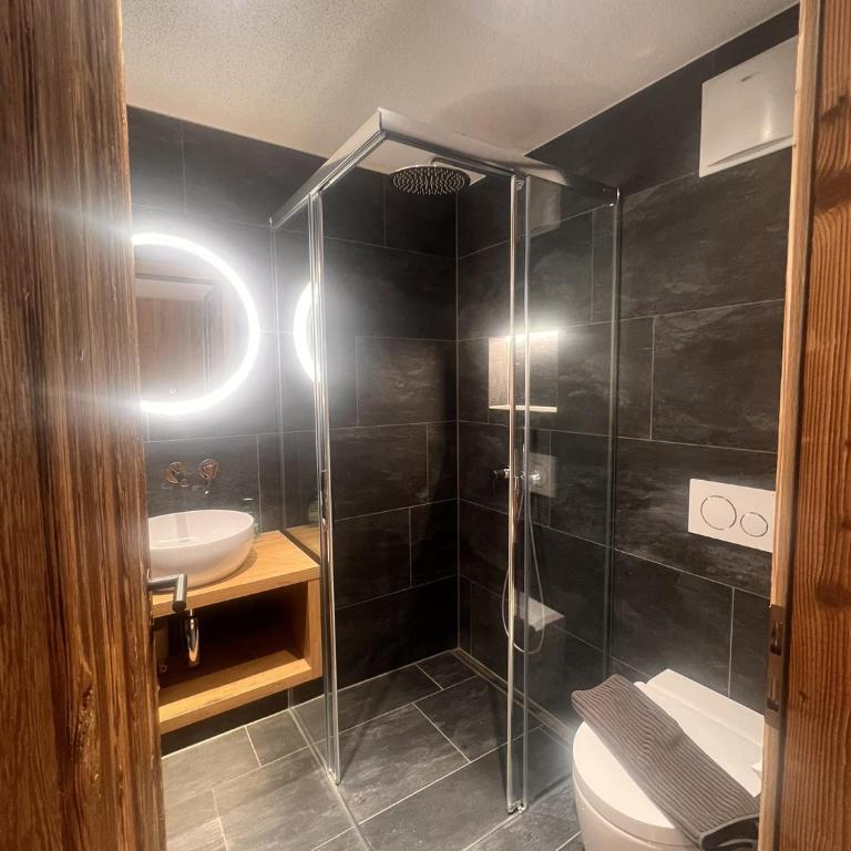 DuGlacier B3 - Premium Apartment mit 3 Schlafzimmern und Balkon - 13