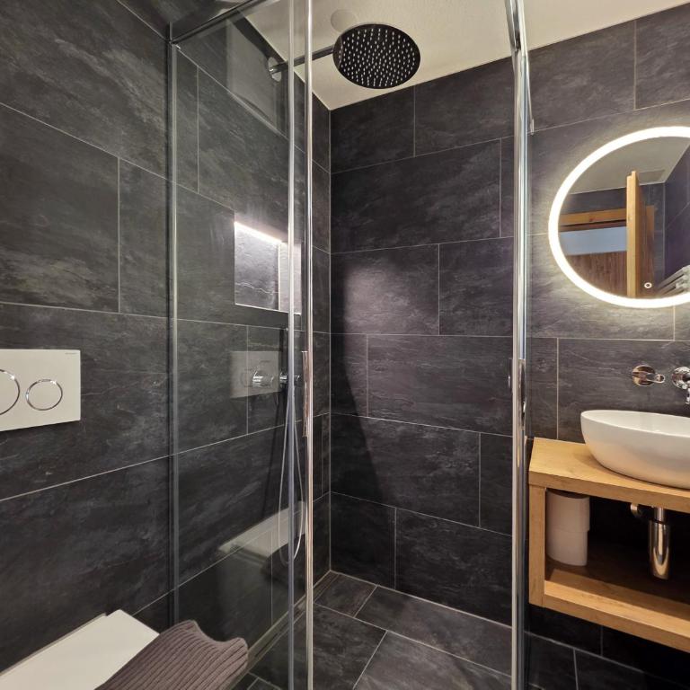 DuGlacier B3 - Premium Apartment mit 3 Schlafzimmern und Balkon - 16