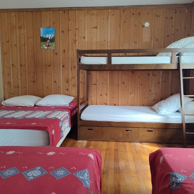 Chalet spacieux 10 pers. avec jardin, cheminée, cuisine équipée à Cohennoz, proche nature - Chalet mit 3 Schlafzimmern - 6