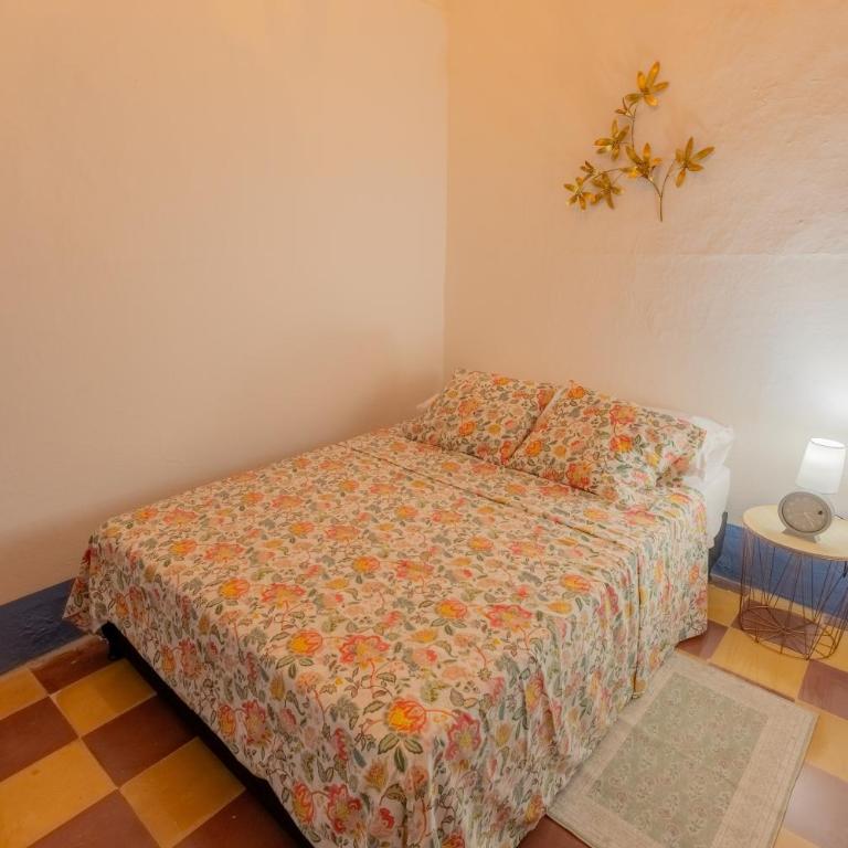 Colonial house in Santa Fe de Antioquia & jacuzzi - Deluxe Double Room - 2