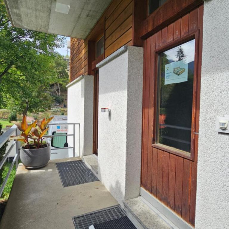 Bergabenteuer für Gruppen Gruppenhaus mit Panorama in Grächen - Haus mit 5 Schlafzimmern - 5