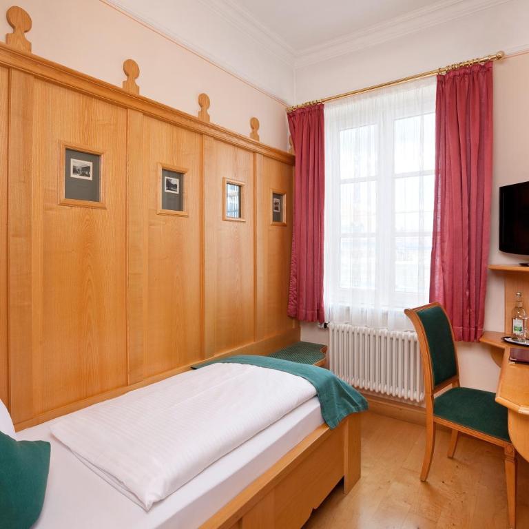 Hotel Hirsch - Einzelzimmer im Hauptgebäude - 1