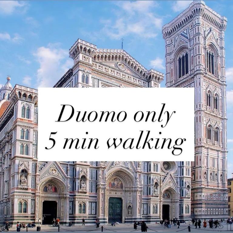 Borghese Palace Luxury Apartment - Three-Bedroom Premium Apartment with Balcony - 34