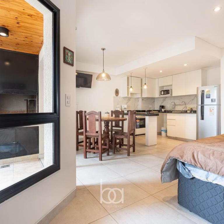 Augusto Apart 4 - One-Bedroom Apartment with Balcony - 2