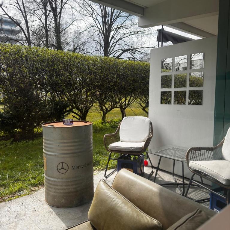 Luxury garden apartment Arabella Park 15 minutes to the city Oktoberfest - Three-Bedroom Apartment - 24