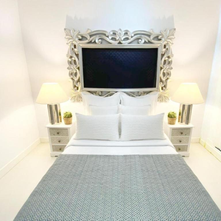 AmazINN Collection Puerta del Sol - Appartamento Superior - 16