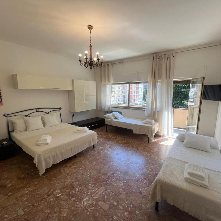 La Spirea Rooms Florence - Deluxe Quadruple Room - 1