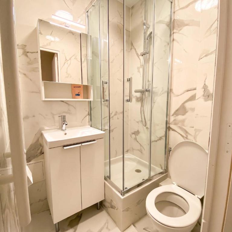 New 111 Suite Laetitia - Cosy Apartment Paris Center - Studio - 3