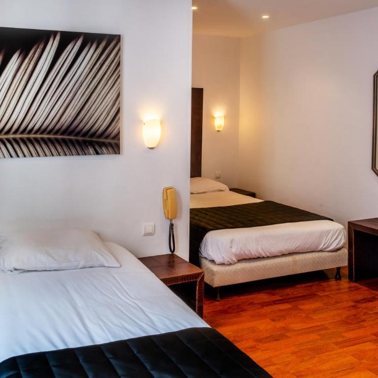 Hôtel Auberge de Jeanne - Chambre Triple - 2