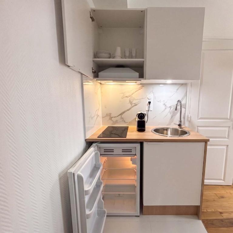 New 112 Suite Polly - Cosy Apartment Paris Center - Studio - 10