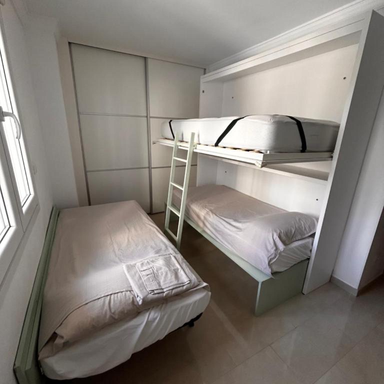 Apartment Marbella 15m to promenade&big terrace - Apartamento de 2 dormitorios - 12