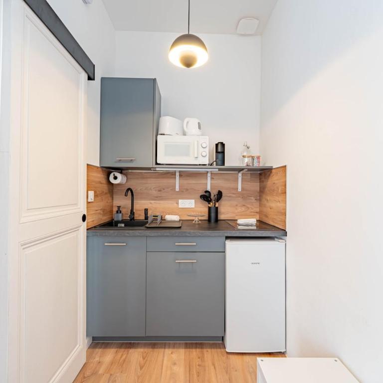 Les Suites du 48J Design 7 Suites Clim et kitchenette centre ville - Suite Deluxe - 4