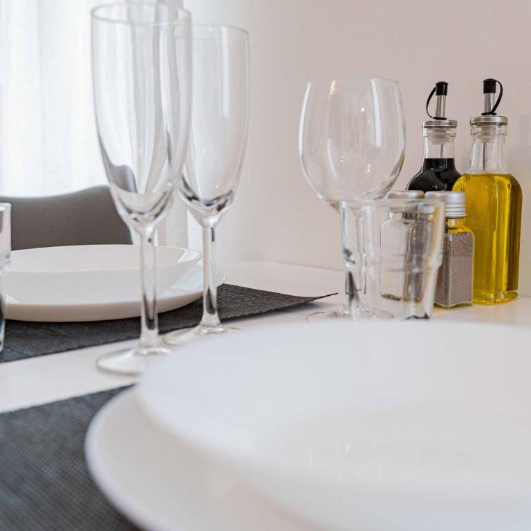 Les Suites du 48J Design 7 Suites Clim et kitchenette centre ville - Suite avec Balcon - 2