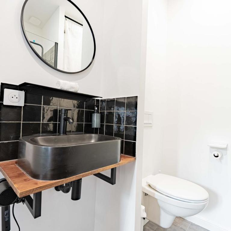 Les Suites du 48J Design 7 Suites Clim et kitchenette centre ville - Suite avec Balcon - 3