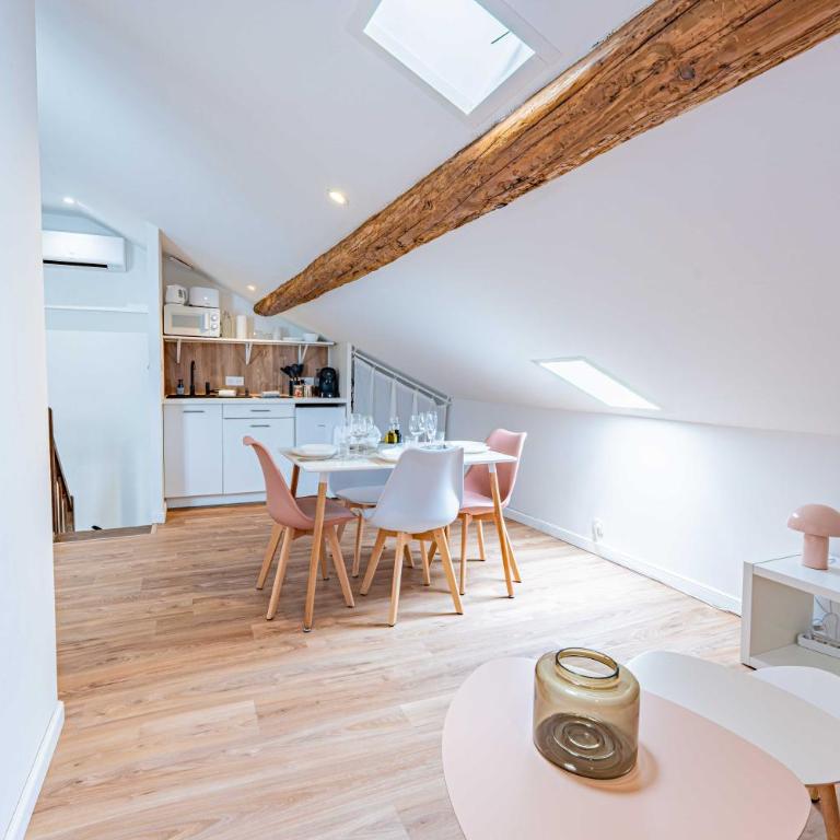 Les Suites du 48J Design 7 Suites Clim et kitchenette centre ville - Suite Familiale - 9