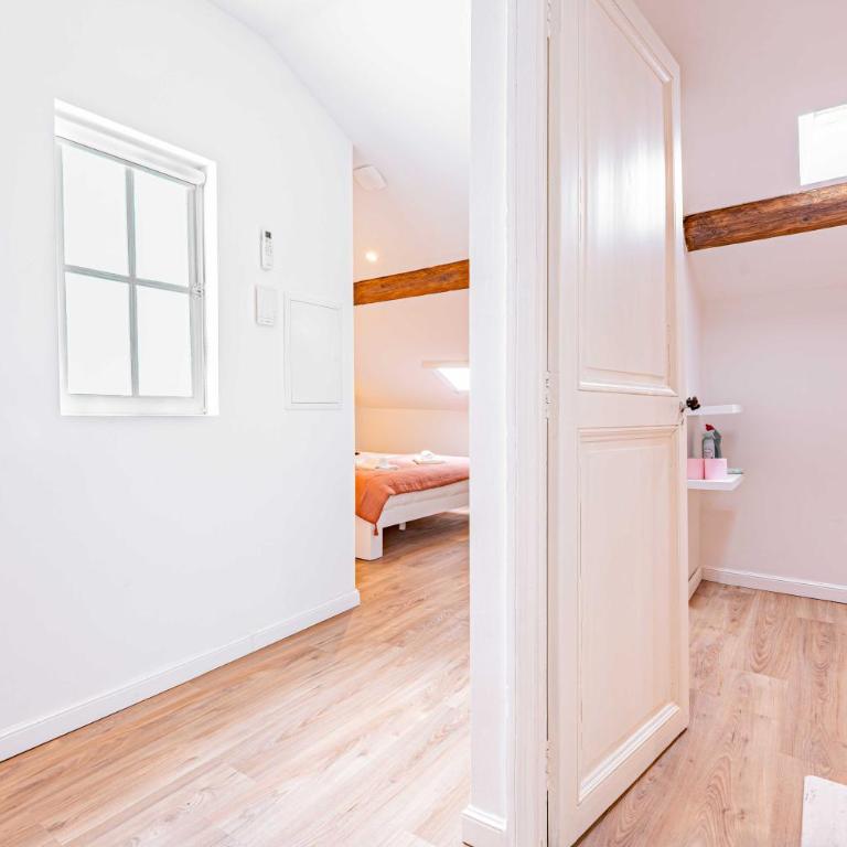 Les Suites du 48J Design 7 Suites Clim et kitchenette centre ville - Suite Familiale - 12