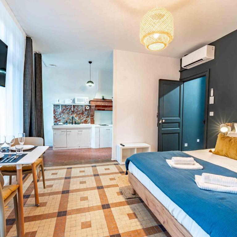 Les Suites du 48J Design 7 Suites Clim et kitchenette centre ville - Suite avec Balcon - 2