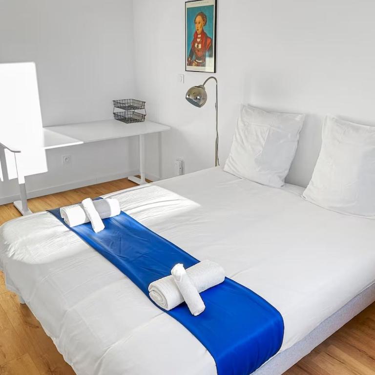Stunning modern villa for up to 30 people - Villa - 10