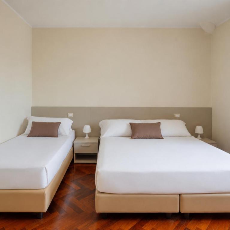 Garda Relais - Standard Triple Room with Infrared Sauna - 2