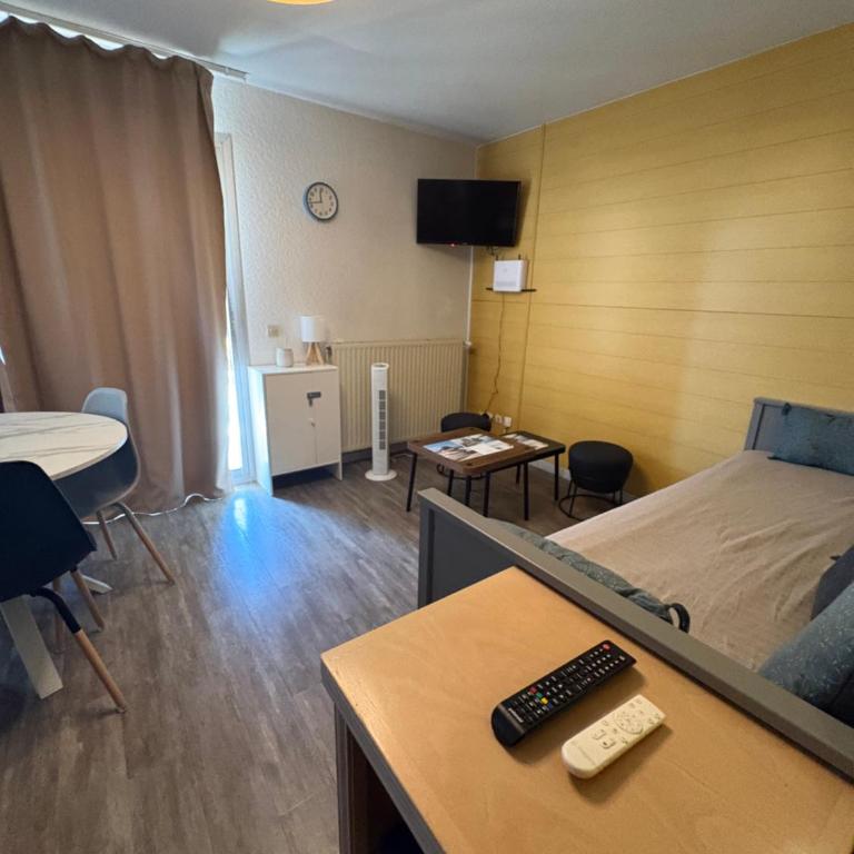 T2 lumineux avec vue dégagée et piscine - Appartement 1 Chambre - 23