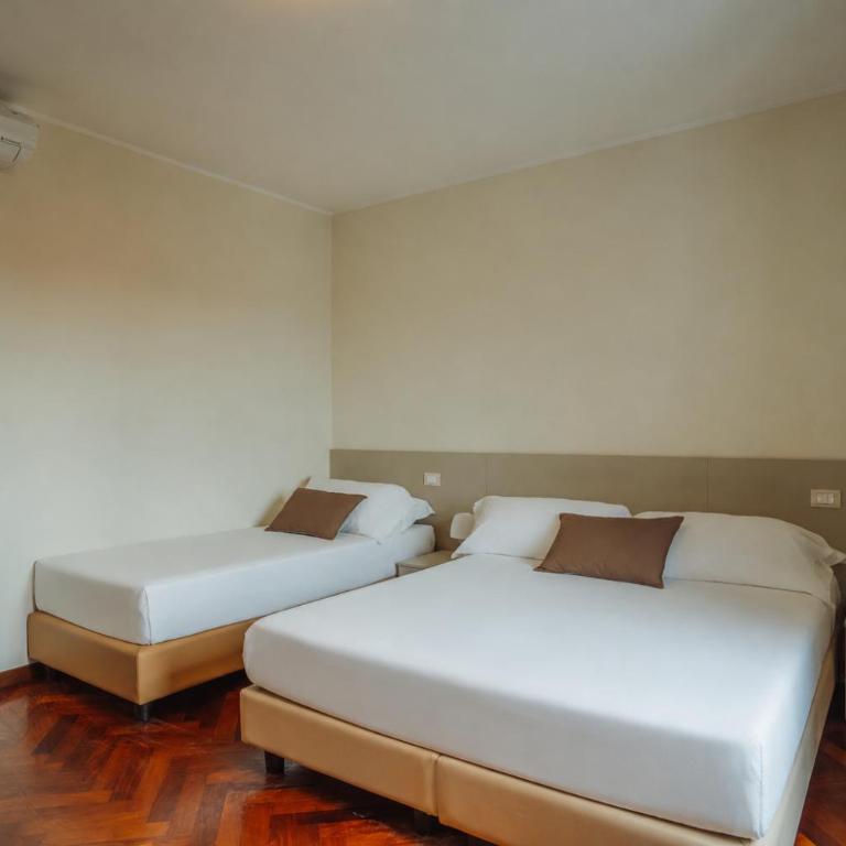 Garda Relais - Standard Triple Room with Infrared Sauna - 3