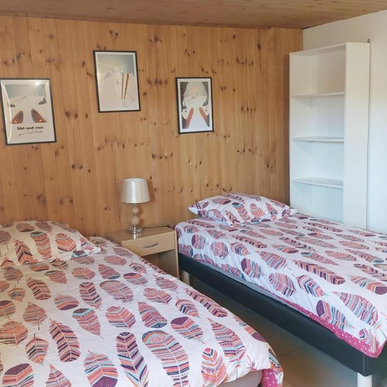 Gîte de France LA MARMOTTE avec terrasse privative proche du lac d'Aiguebelette - Appartement 2 Chambres - 5