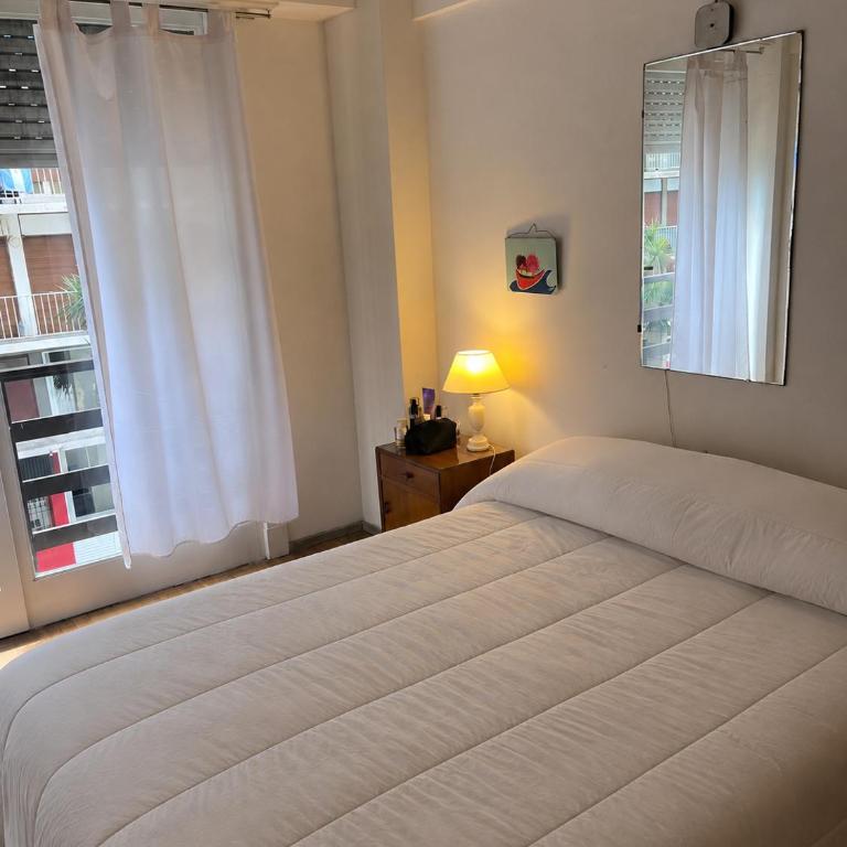 Departamento en mar del plata - Apartamento de 3 dormitorios con balcón - 14