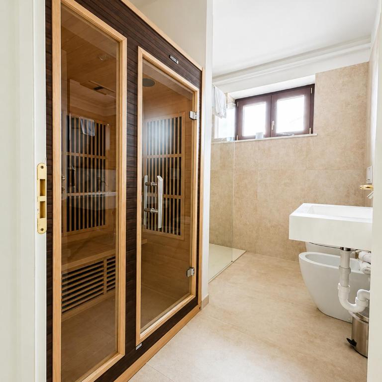 Garda Relais - Standard Triple Room with Infrared Sauna - 5