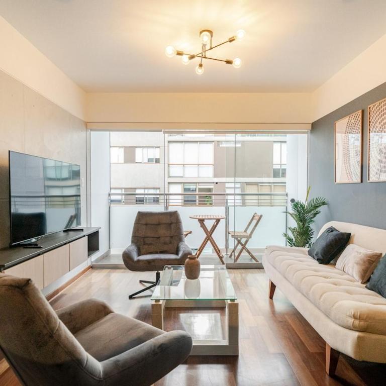 Exclusive Apartment in Miraflores - Three-Bedroom Superior Apartment - 2
