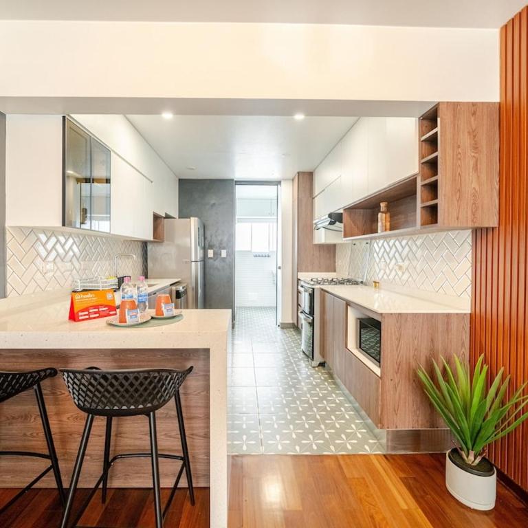 Exclusive Apartment in Miraflores - Three-Bedroom Superior Apartment - 17