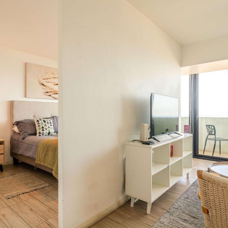 HOM I Ideal para viajes de trabajo I Frente al Mall I Terraza Vista al Mar I Wifi I PNM 1223 - Apartment - 2