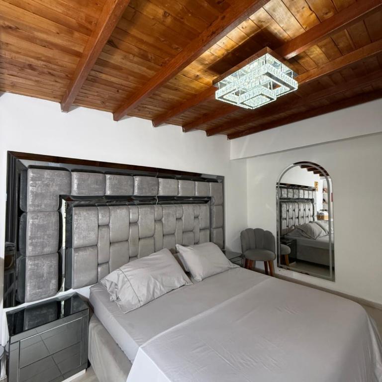 Oxford House Hostel - Double Room with Private Bathroom - 2