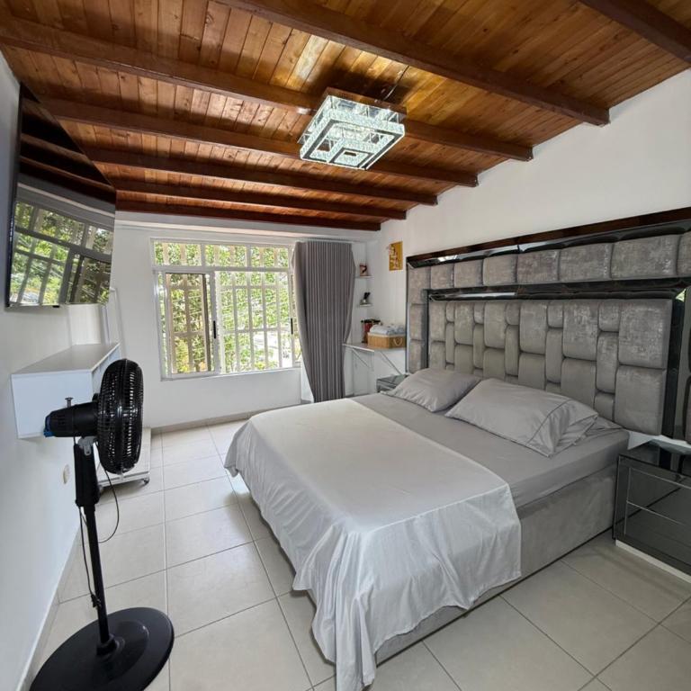 Oxford House Hostel - Double Room with Private Bathroom - 7