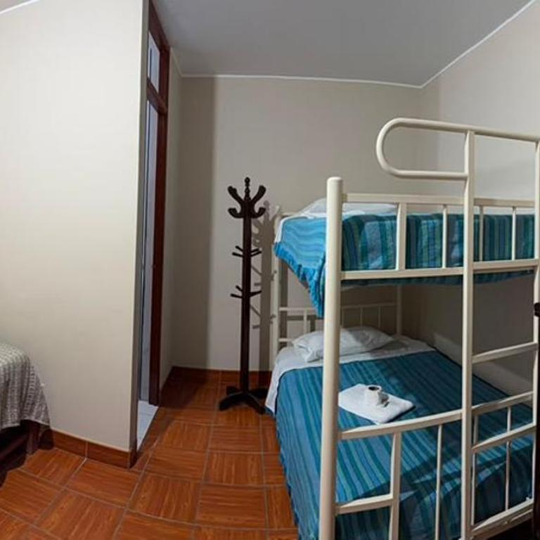 Hospedaje Las Casuarinas - Family Room with Private Bathroom - 3