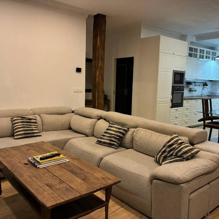 Amplio apartamento en el centro de San Sebastián - Apartamento de 3 dormitorios - 7