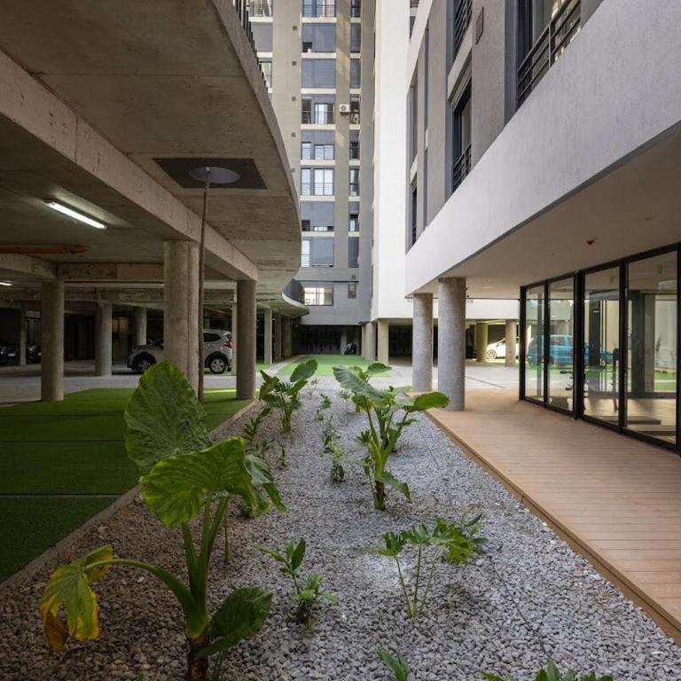 Top Floor with Balcony and Garage , Sleeps 4 - Apartamento de 1 dormitorio con vistas a la ciudad - 8