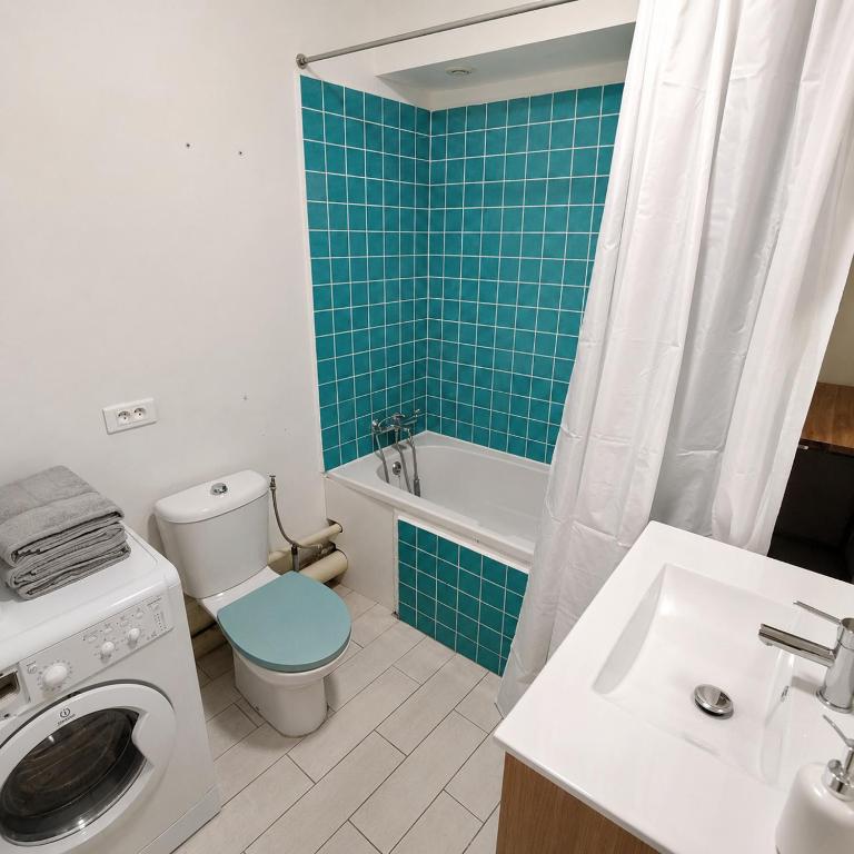Charmant appartement dans le vieux Fréjus - Appartement 2 Chambres - 8